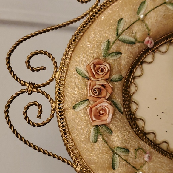 Pier 1 Imports Victorian Style Photo Frame - Picture 4 of 6